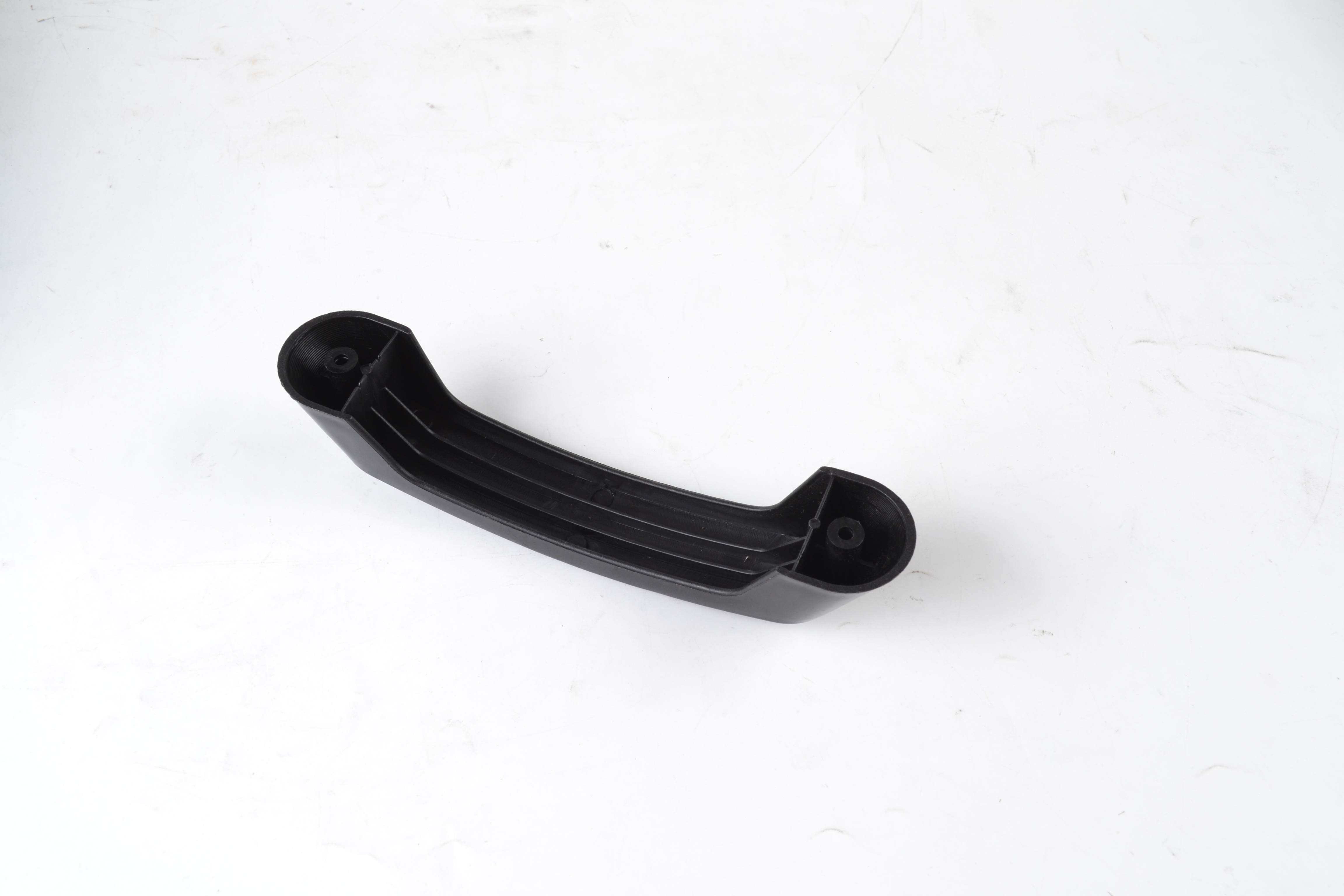 Handle -  B08120042